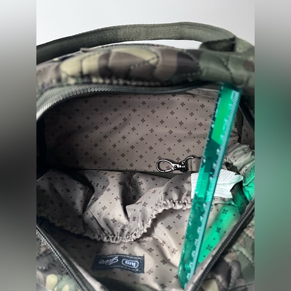 COPY - Lug Jive - Picture 2 of 4